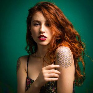 Meet your Posher, Kisa